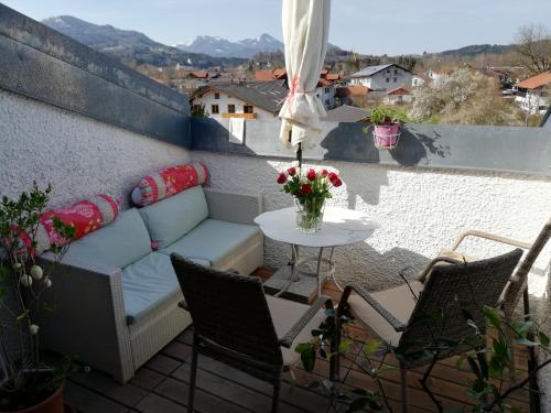 Balcony/terrace, 3-Zi Atelierdachwohnung mit Bergblick Seenahe und 2 Loggia in Bernau am Chiemsee