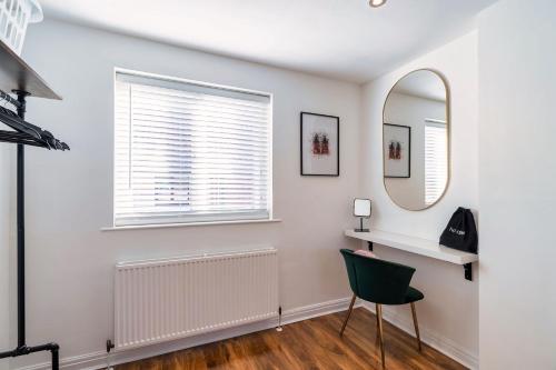 Charming & Central House with Garden and Free Parking, Беверли (фото 4)