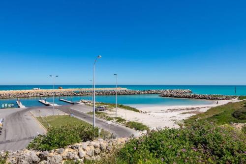 Közeli látványosságok, A1 Stylish light filled 2 bed apt Free WiFi in Joondalup