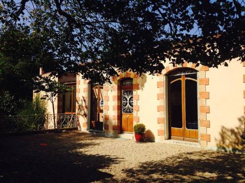 Superbe villa d'architecte Fontainebleau-larchant gîte à louer Marlanval