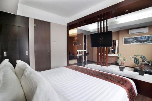 Favor Hotel Makassar City Center by LIFE in Makassar