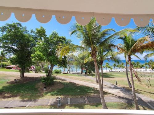 Martial Tropiques et Martial Coco & Plage, 2 Appartements refaits à neuf vue mer, Village de vacances à Ste Anne