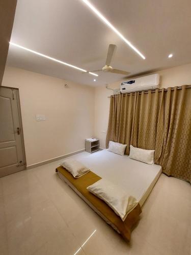 Srirangam Service Apartment