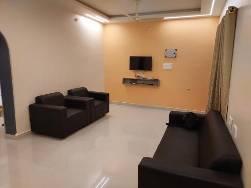 Srirangam Service Apartment