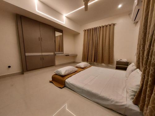 Srirangam Service Apartment