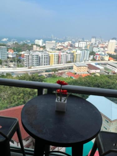 Unique 1-BDR Water Park Condo Unixx South Pattya