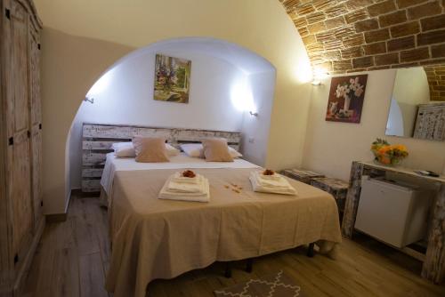 Double Room image 6