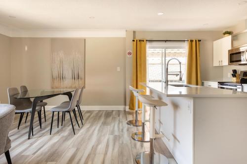 設施, ENTIRE 2 BEDROOM APARTMENT DOWNTOWN - u3 in 滑鐵盧