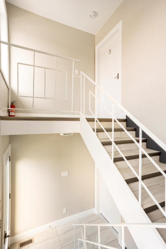 入口, ENTIRE 2 BEDROOM APARTMENT DOWNTOWN - u3 in 滑鐵盧