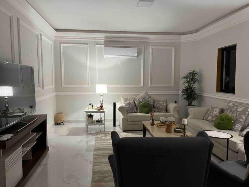 near to Riyad boulevardدور ارضي واسع بالقرب رياض بوليڤارد