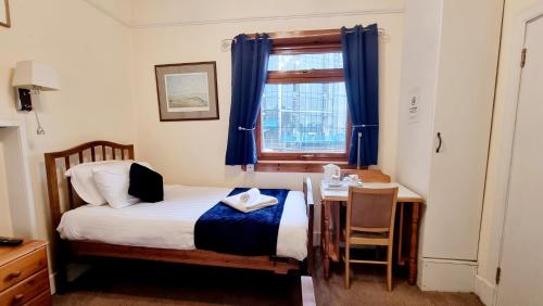 The Guards Hotel - image 10