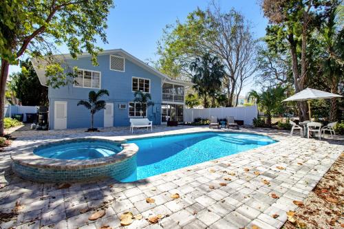 Blissful Beach Retreat Holmes Beach