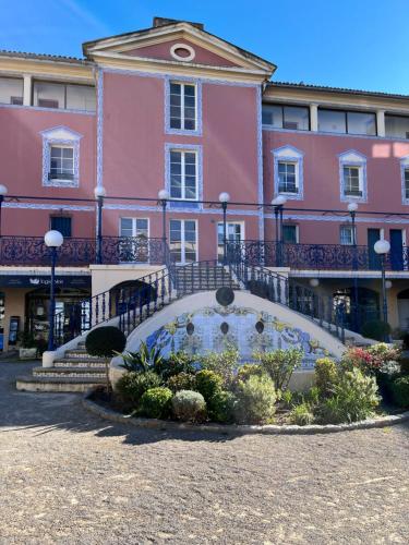 PORT GRIMAUD GOLFE ST TROPEZ BEL APPARTEMENT