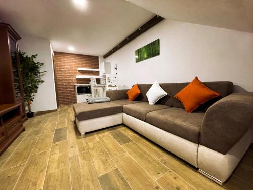 Apartmánový dům 13 Mezonet 2 (Apartmanovy dum 13 Mezonet 2) in เซซ