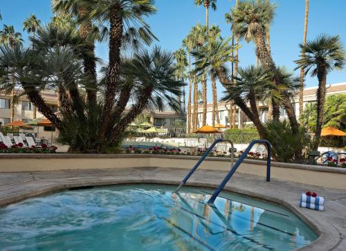 Swimming pool, Hyatt Vacation Club at Desert Oasis in Cathedral City (CA)