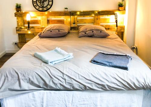 Atypique Chalet la rivière sous votre fenêtre (Atypique Chalet la riviere sous votre fenetre) in เทรเบอร์เดน