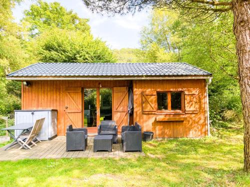 Atypique Chalet la rivière sous votre fenêtre - Location, gîte - Plésidy