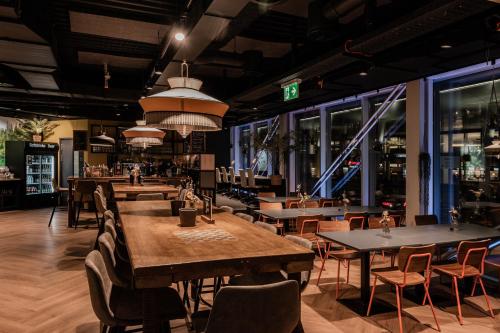 ผับ/เลาจน์, แคปซูล โฮเทล - แอลไพน์ การ์เดน ซูริค แอร์พอร์ต (Capsule Hotel - Alpine Garden Zurich Airport) in ซูริค