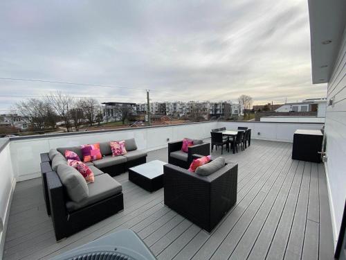 4 Connecting Condos - Sleeps 32 to 36 - Firepits - Garages - Rooftops decks - Great Views - Security in Nashville, USA