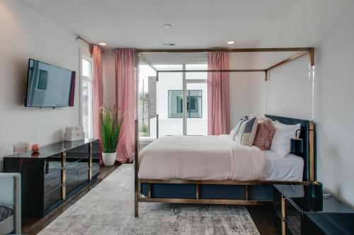4 Connecting Condos - Sleeps 32 to 36 - Firepits - Garages - Rooftops decks - Great Views - Security in Nashville, USA