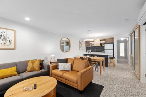 . City Courtyard One Apartment