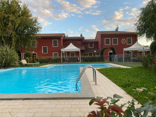  Room in Holiday house - Apartment in Farmhouse Casolare dei Fiori in Chiesina Uzzanese