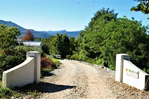 Sissepääs, Colourful BnB in Plettenberg Bay