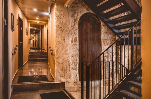 Aufenthaltsraum/TV-Zimmer, Heleni by Olive   in Jerusalem