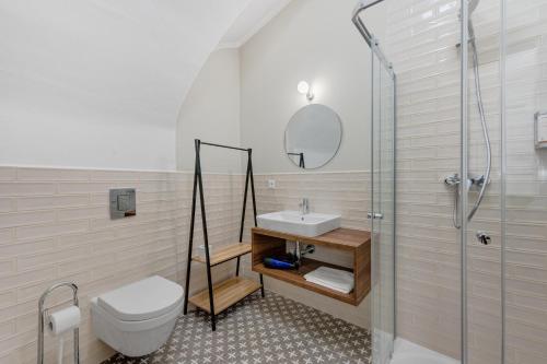 Palace Apartments Room Type - One-Bedroom Apartment 001