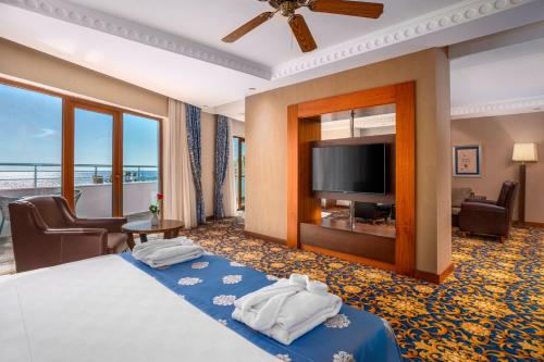 Suite with Sea View