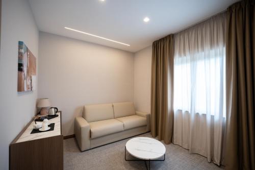 Suite, executive