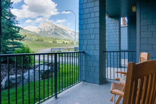 전망, 실버 크릭 로지 (Silver Creek Lodge) in 캔모어 (AB)