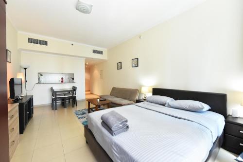 Luxury Escapes - Studio in JLT X1 Tower close to Metro, Dubai (photo 9)