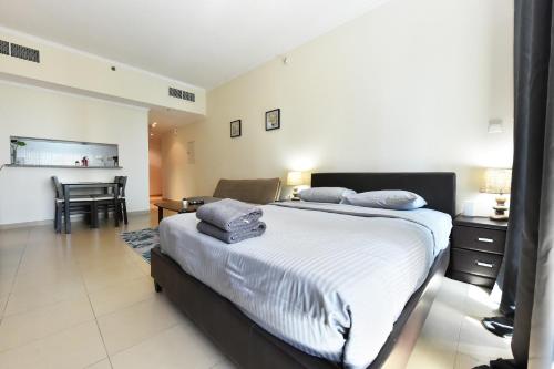 Luxury Escapes - Studio in JLT X1 Tower close to Metro, Dubai (photo 10)