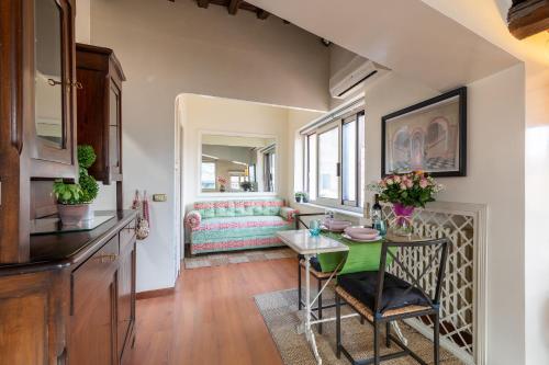 Rome As You Feel - Cozy Penthouse in Navona, Roma (foto 8)