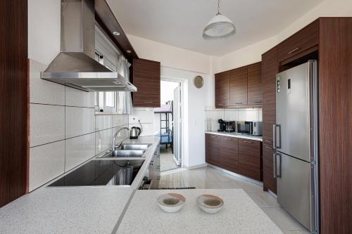 Vourvahis Seaview Apartments in Lappei