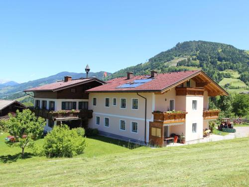 Large flat close to the ski area