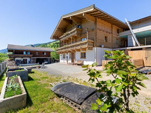 Warm Apartment in Uttendorf Salzburg near Ski Area Uttendorf, Pinzgau