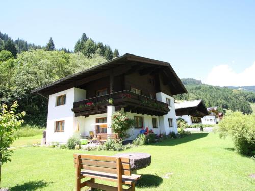 Spacious flat near the ski area in Salzburg