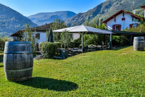 Logis Hôtel du Chêne - Hotel - Itxassou