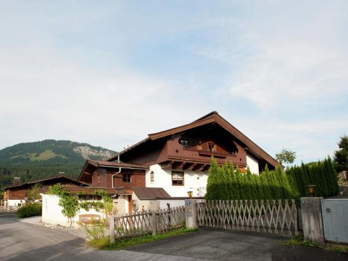 Cozy apartment in St Johann in Tyrol St. Johann i. Tirol