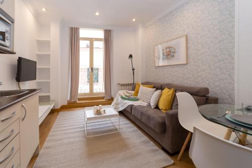 Apartamentos Gran Via - image 3