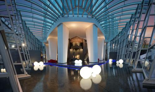 Lobby, Q1 Resort and Spa in Gold Coast
