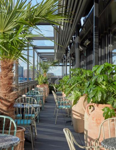 One Hundred Shoreditch – khách sạn tại London