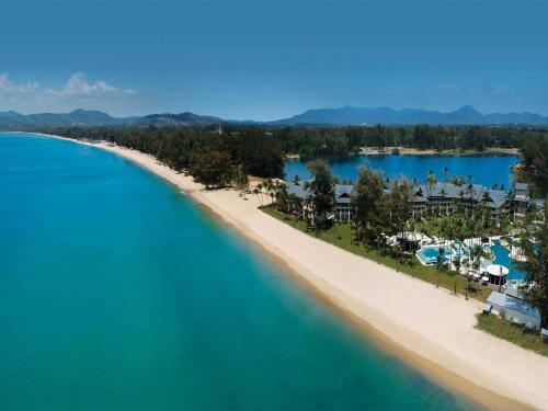 Townhouse at Laguna Park by Lofty
