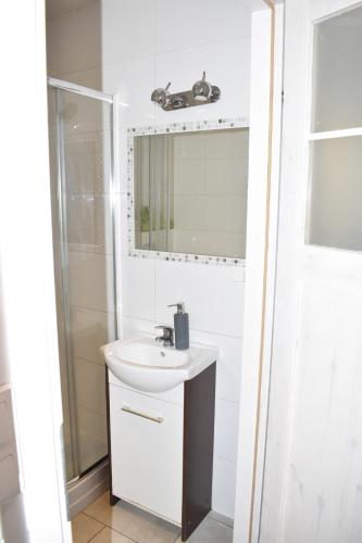 Hostel Przed Świtem - image 10