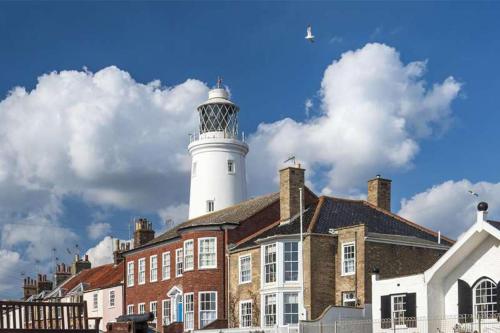 Super cute and cosy one bedroom barn nr Southwold