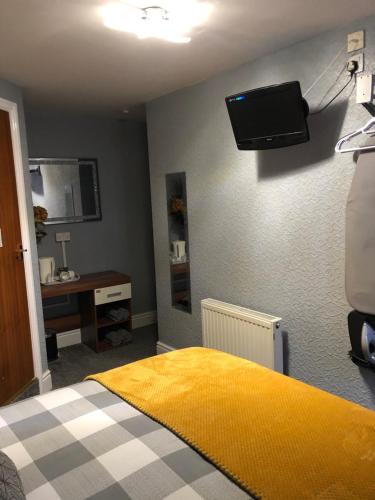 Springfield Hotel - image 5