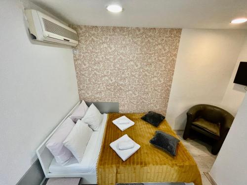 1 double bed