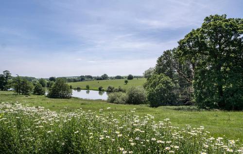 Fawsley Hall Hotel - image 2